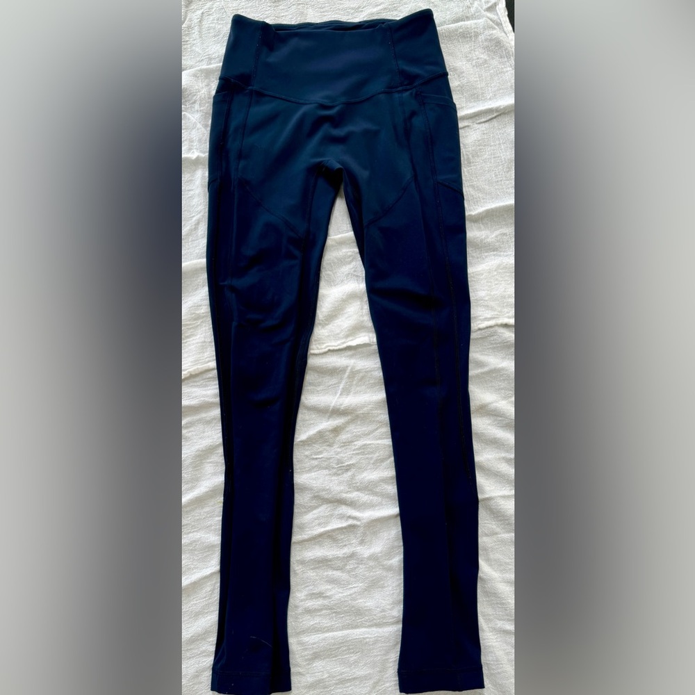 Lululemon leggings size 6 All the Right Places- rare find!